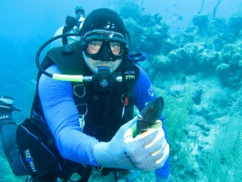 31 John and (dead) Blue Tang IMG 3713